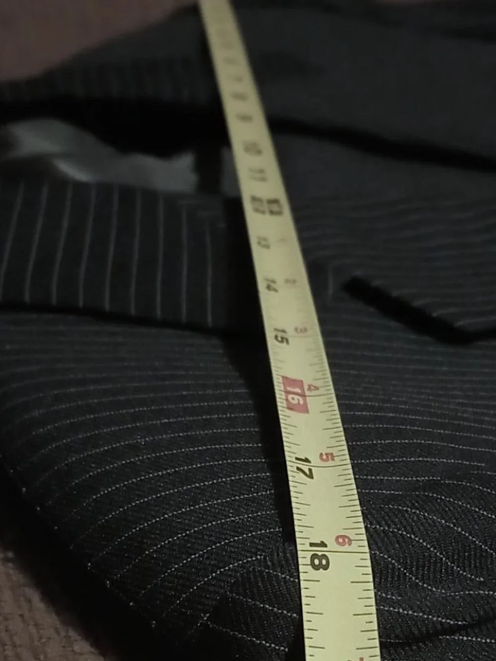 Amesbury Men Charcoal Pinstripe 2 Piece Suit  40L